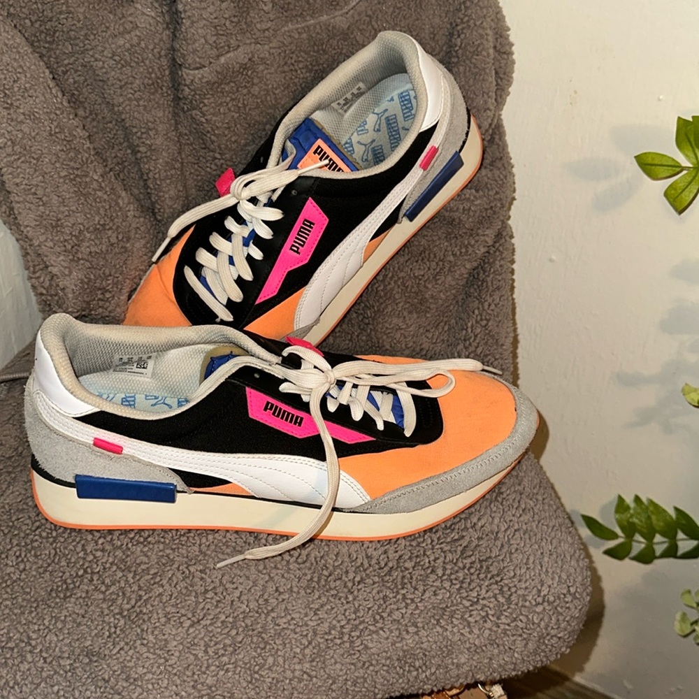 Mens Pumas